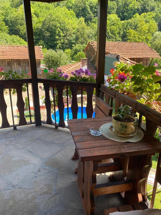 Yovkovata Kyshta Hotel ชิฟลิค ภายนอก รูปภาพ
