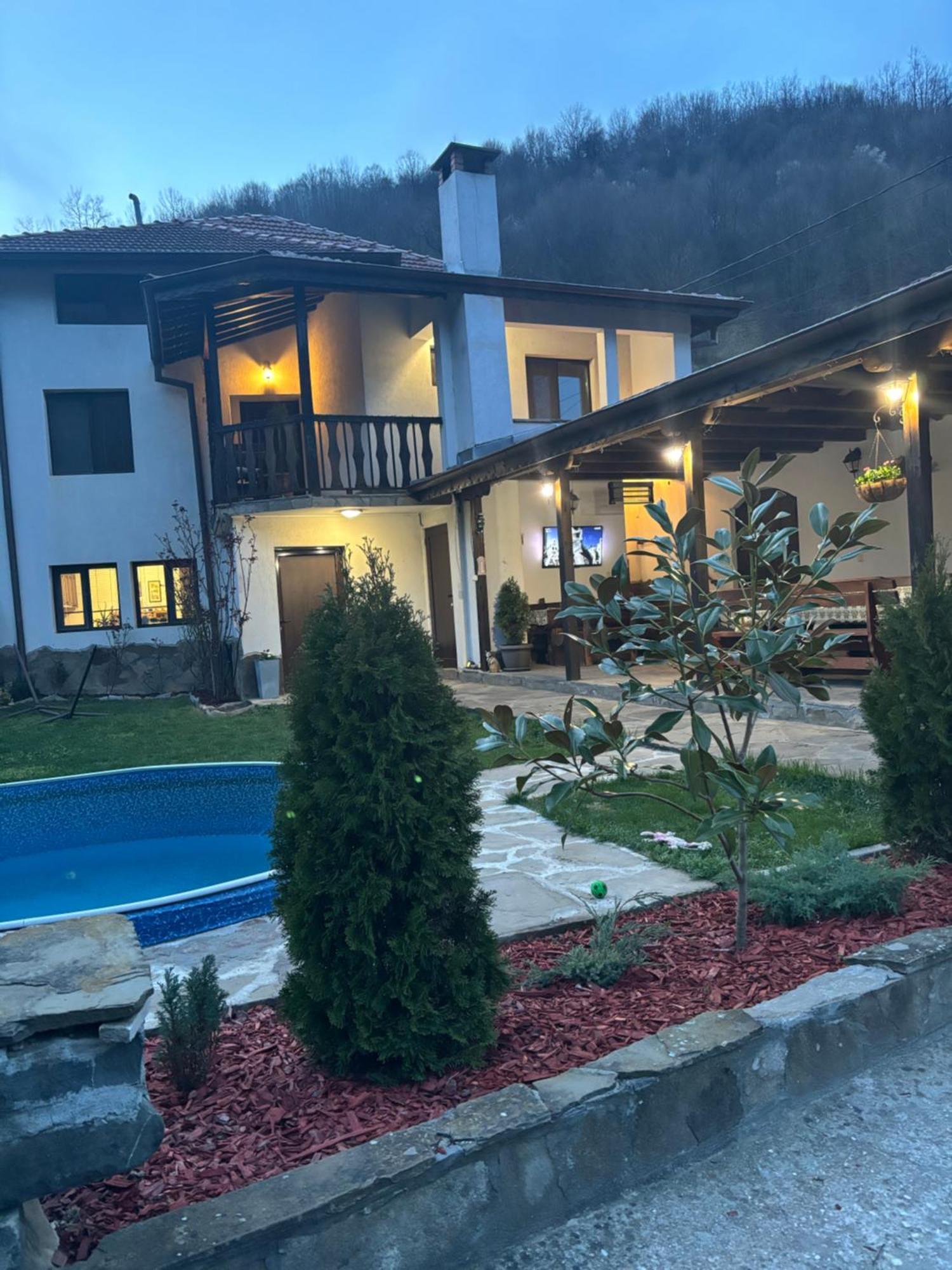 Yovkovata Kyshta Hotel ชิฟลิค ภายนอก รูปภาพ
