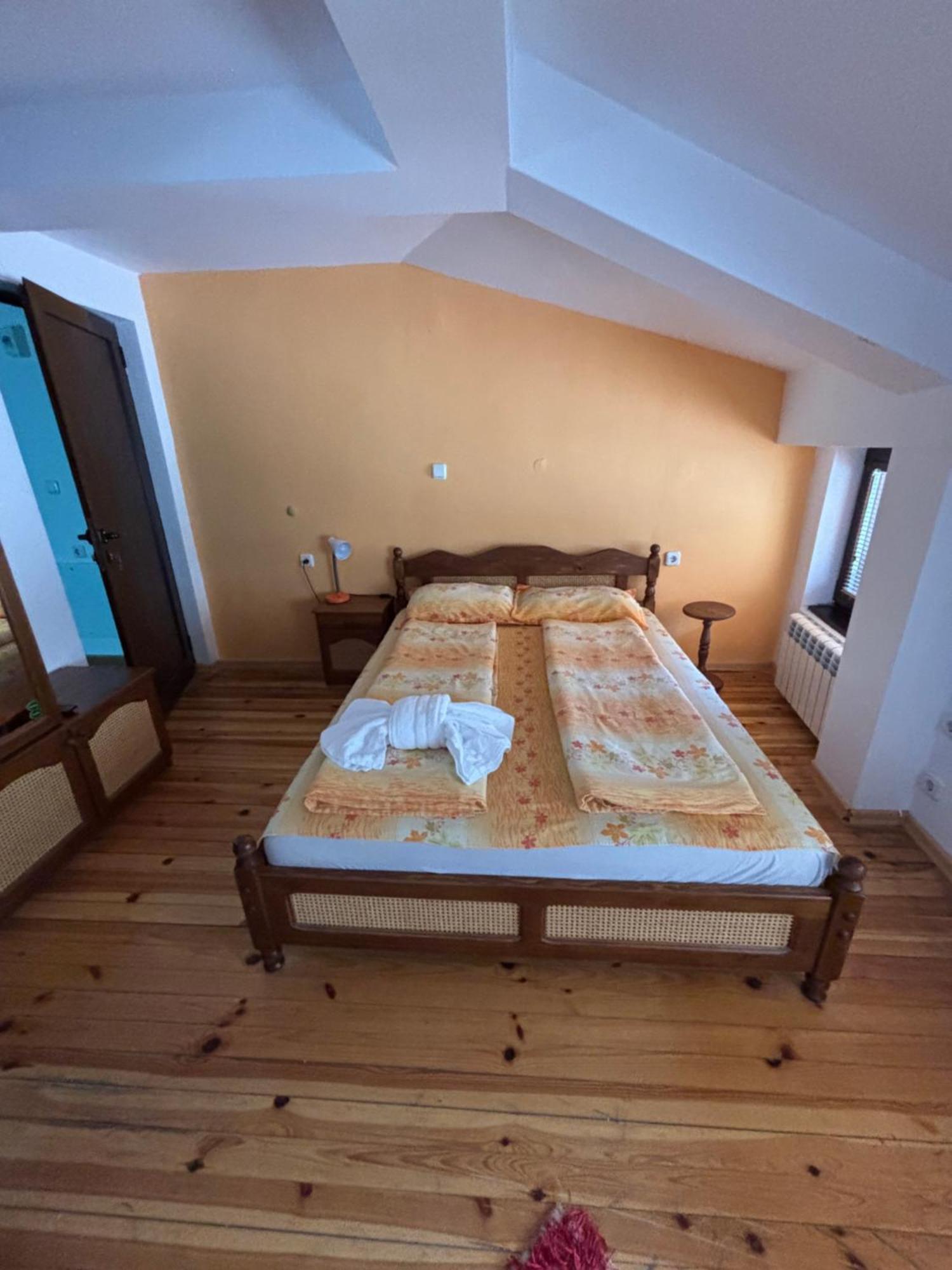 Yovkovata Kyshta Hotel ชิฟลิค ภายนอก รูปภาพ